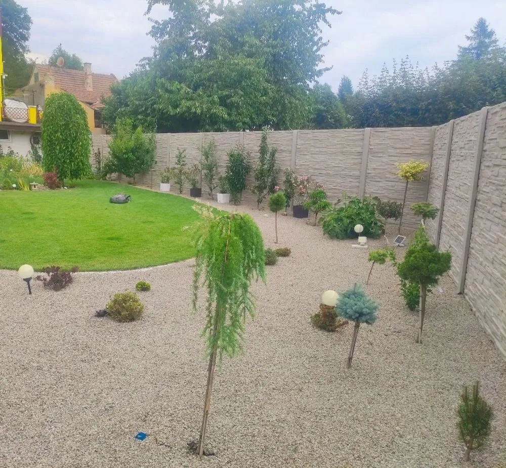 Výkopové práce spojené s montáží plotu